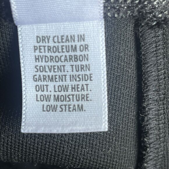 St. John Gray Straight Leg Pull On Pants - Size Large - Picture 6 of 11